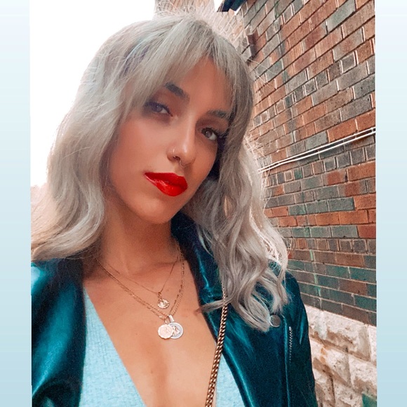 Meet your Posher, Venessa - Picture 1 of 1